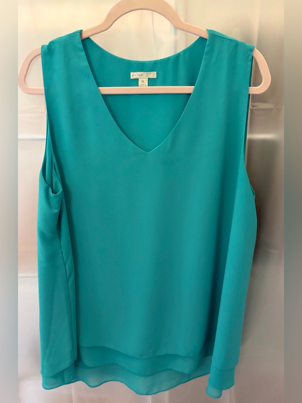 V-Neck Teal Sleeveless Chiffon Camisole